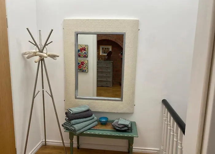 True Colours Apartment In Central Location